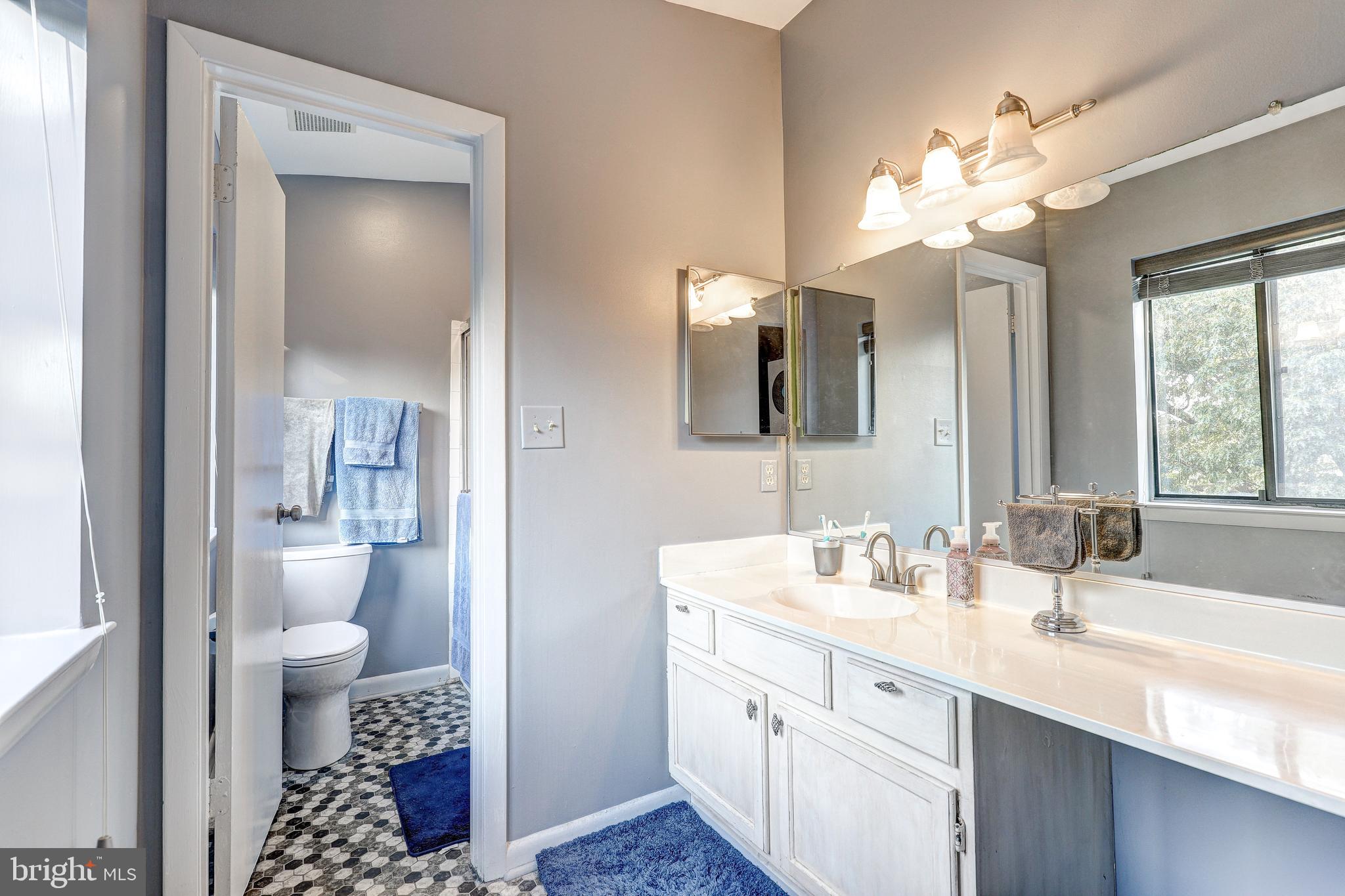 8007 GREENSPRING WAY F 8007-F