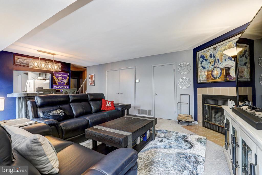 8007 GREENSPRING WAY F 8007-F
