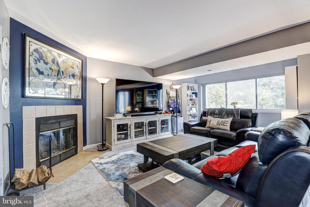 8007 GREENSPRING WAY F 8007-F
