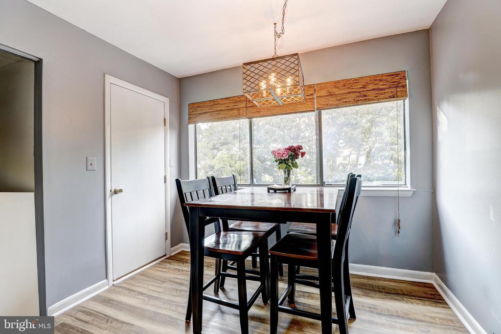 8007 GREENSPRING WAY F 8007-F