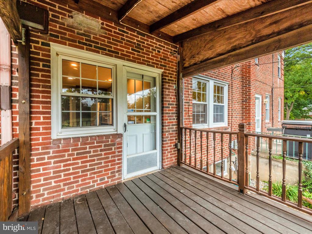422 ACADEMY ROAD