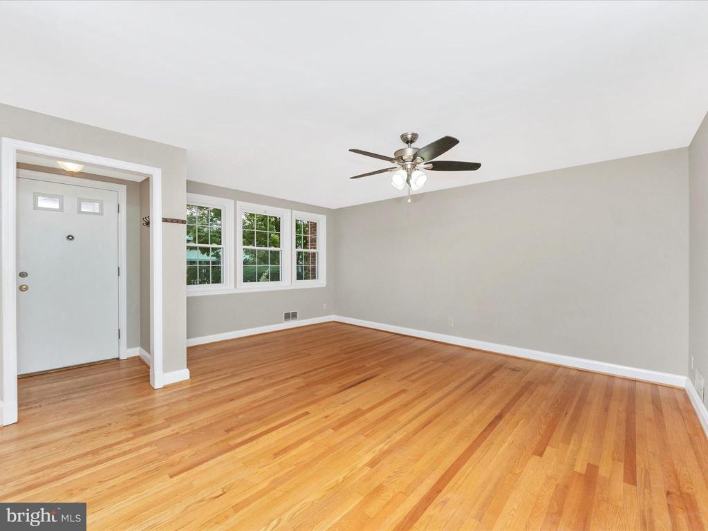 422 ACADEMY ROAD