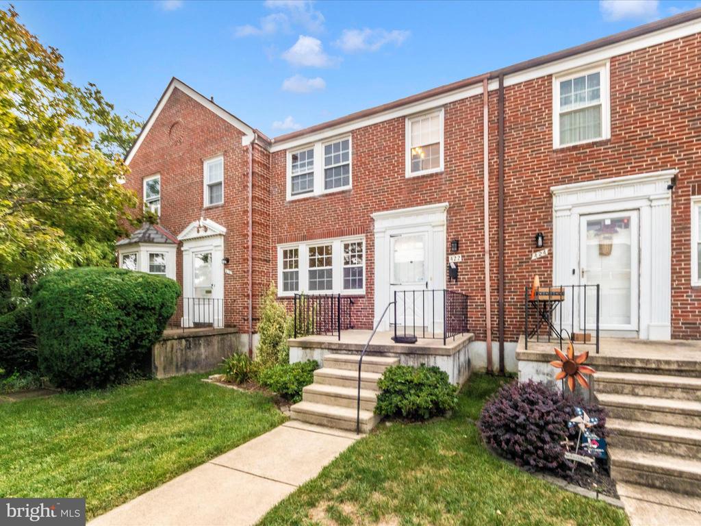 422 ACADEMY ROAD