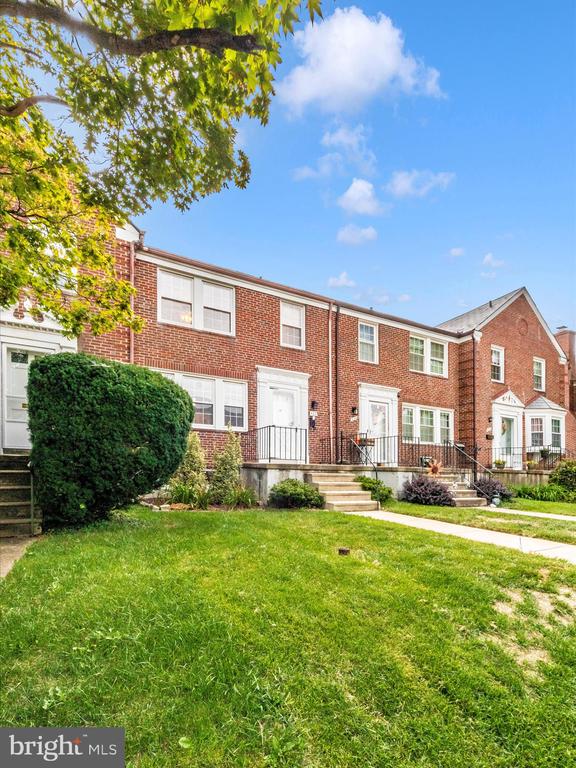 422 ACADEMY ROAD