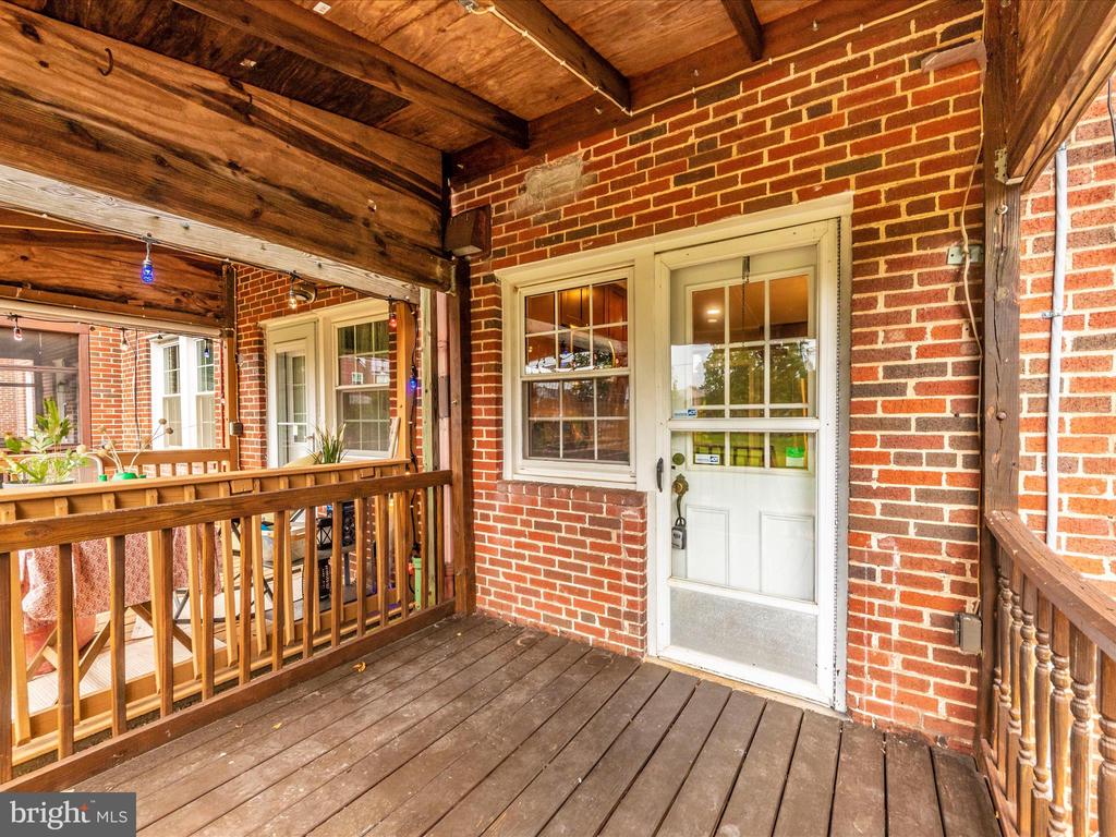 422 ACADEMY ROAD