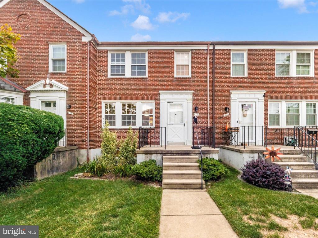 422 ACADEMY ROAD