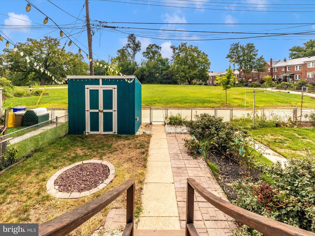 422 ACADEMY ROAD