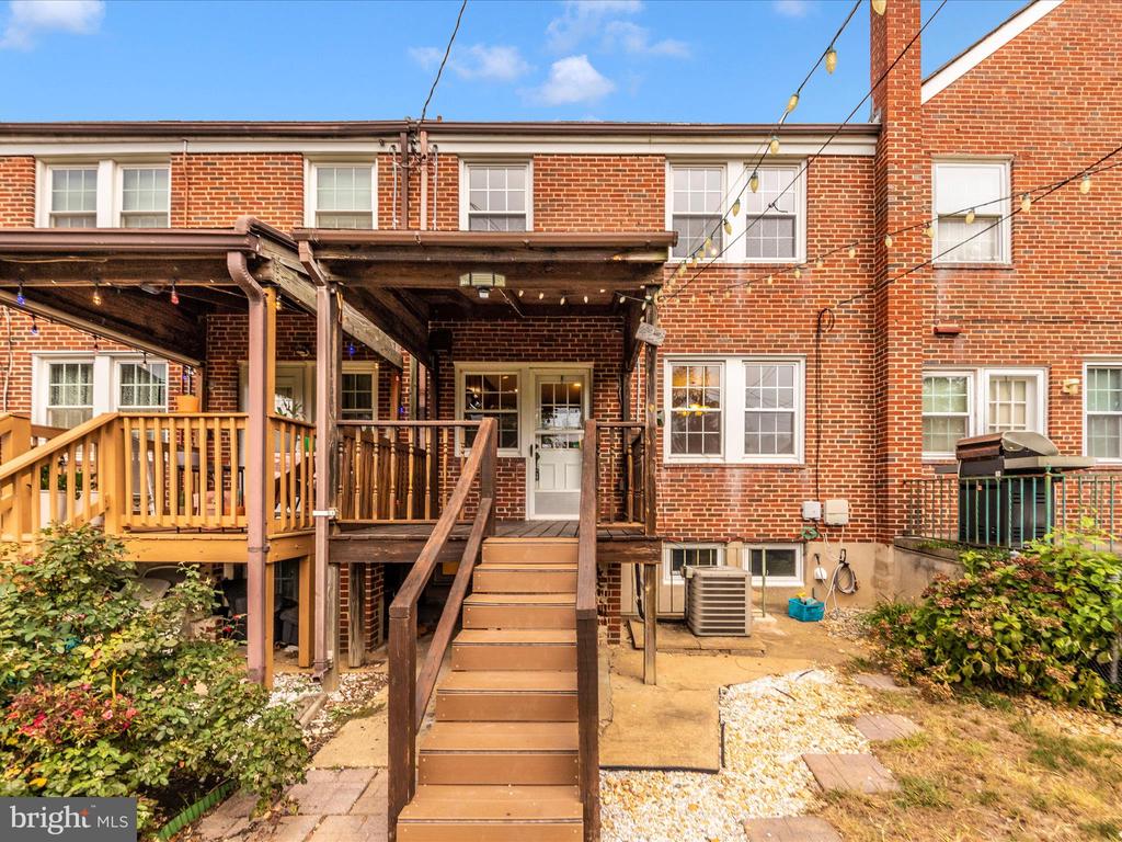 422 ACADEMY ROAD
