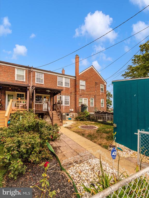 422 ACADEMY ROAD
