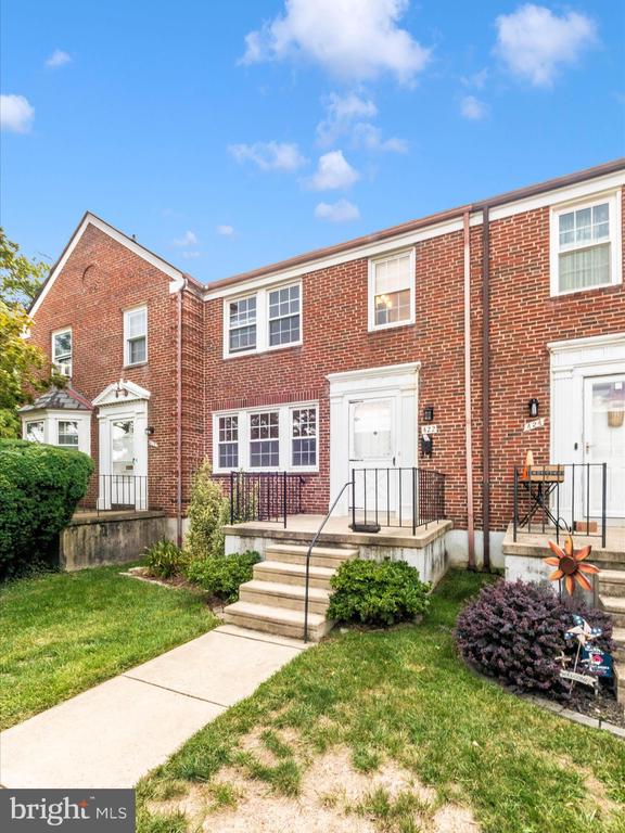 422 ACADEMY ROAD
