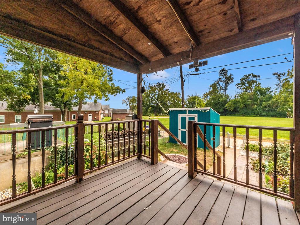 422 ACADEMY ROAD