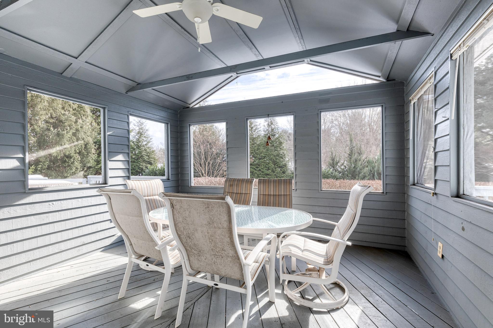 10 DORSET HILL COURT