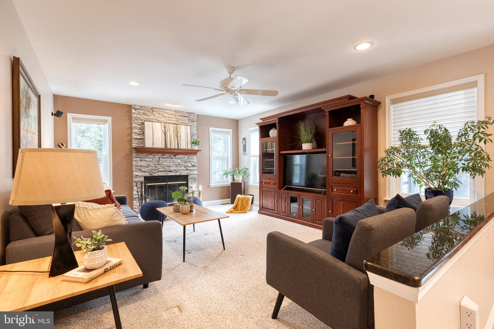 10 DORSET HILL COURT