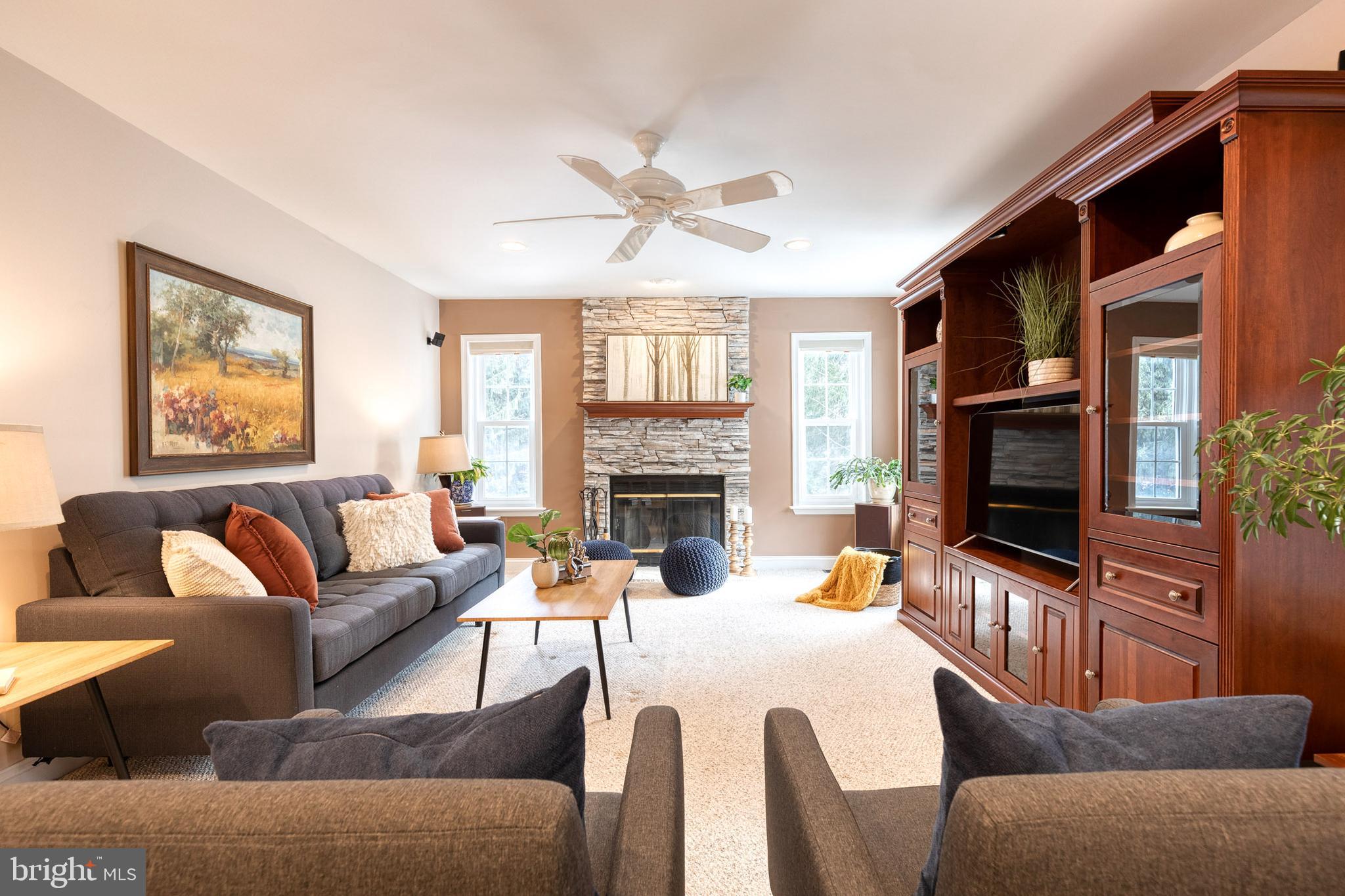 10 DORSET HILL COURT