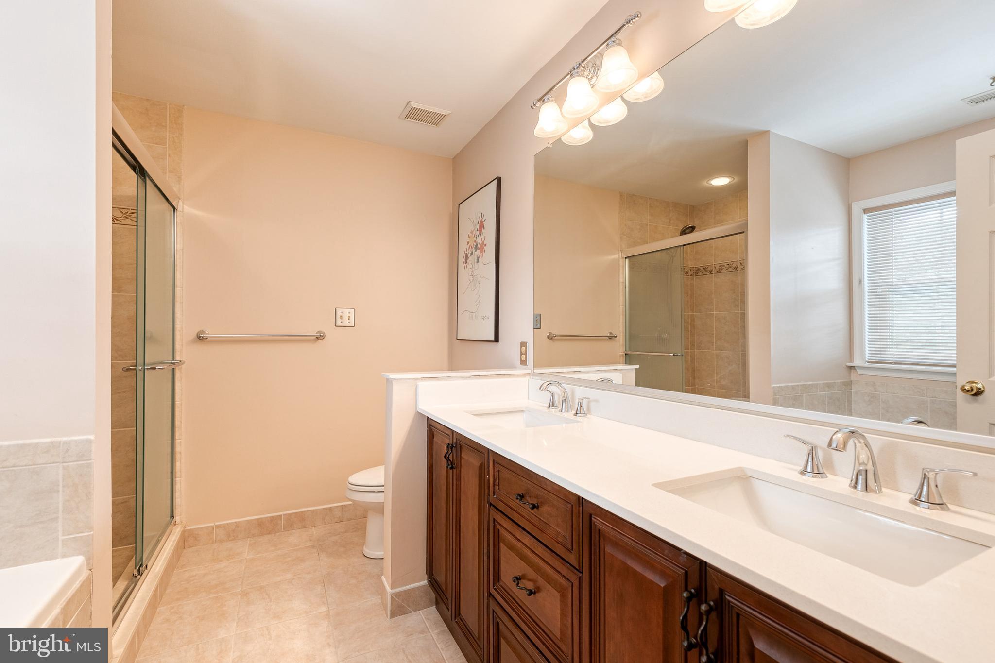 10 DORSET HILL COURT