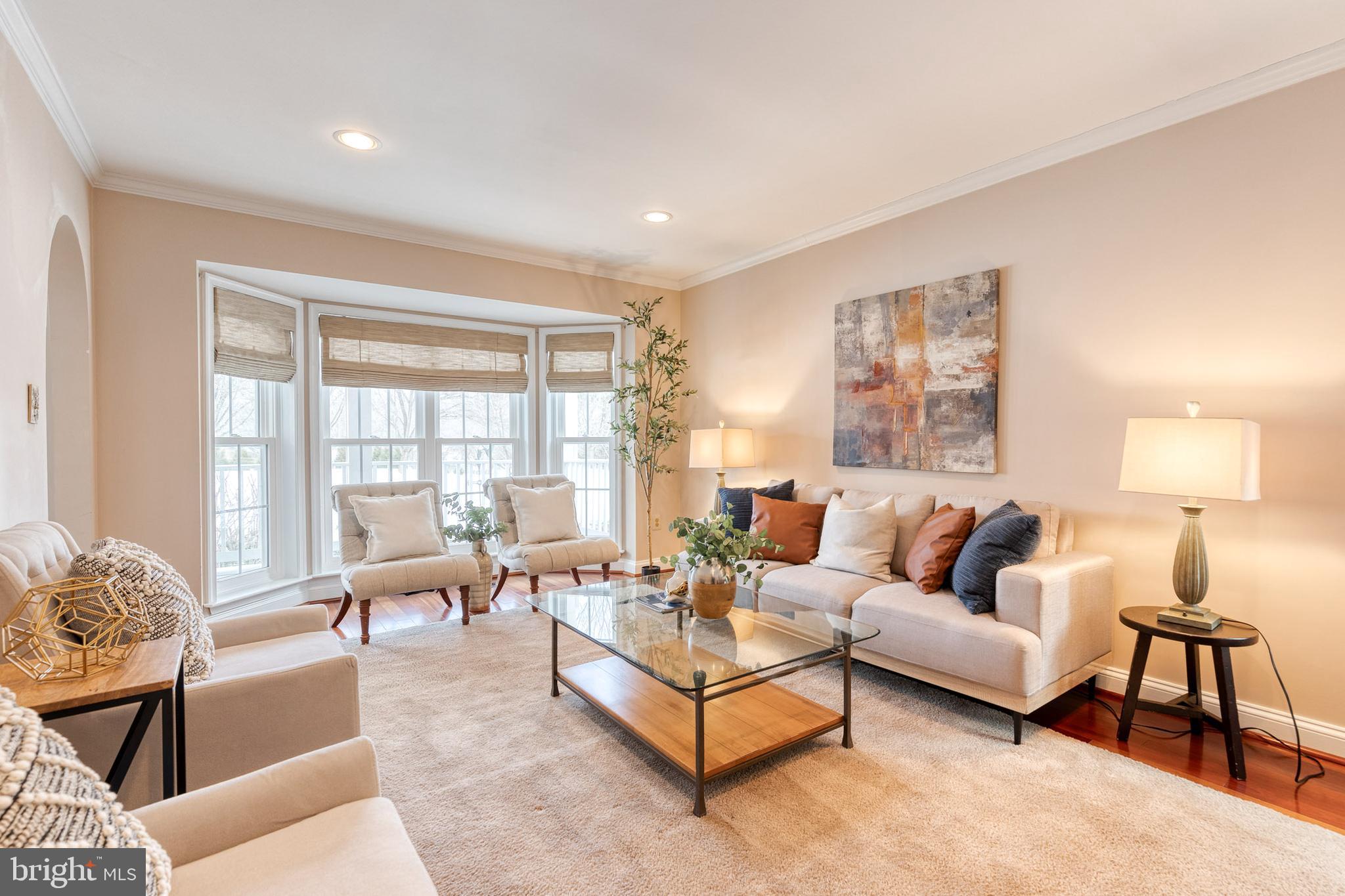 10 DORSET HILL COURT