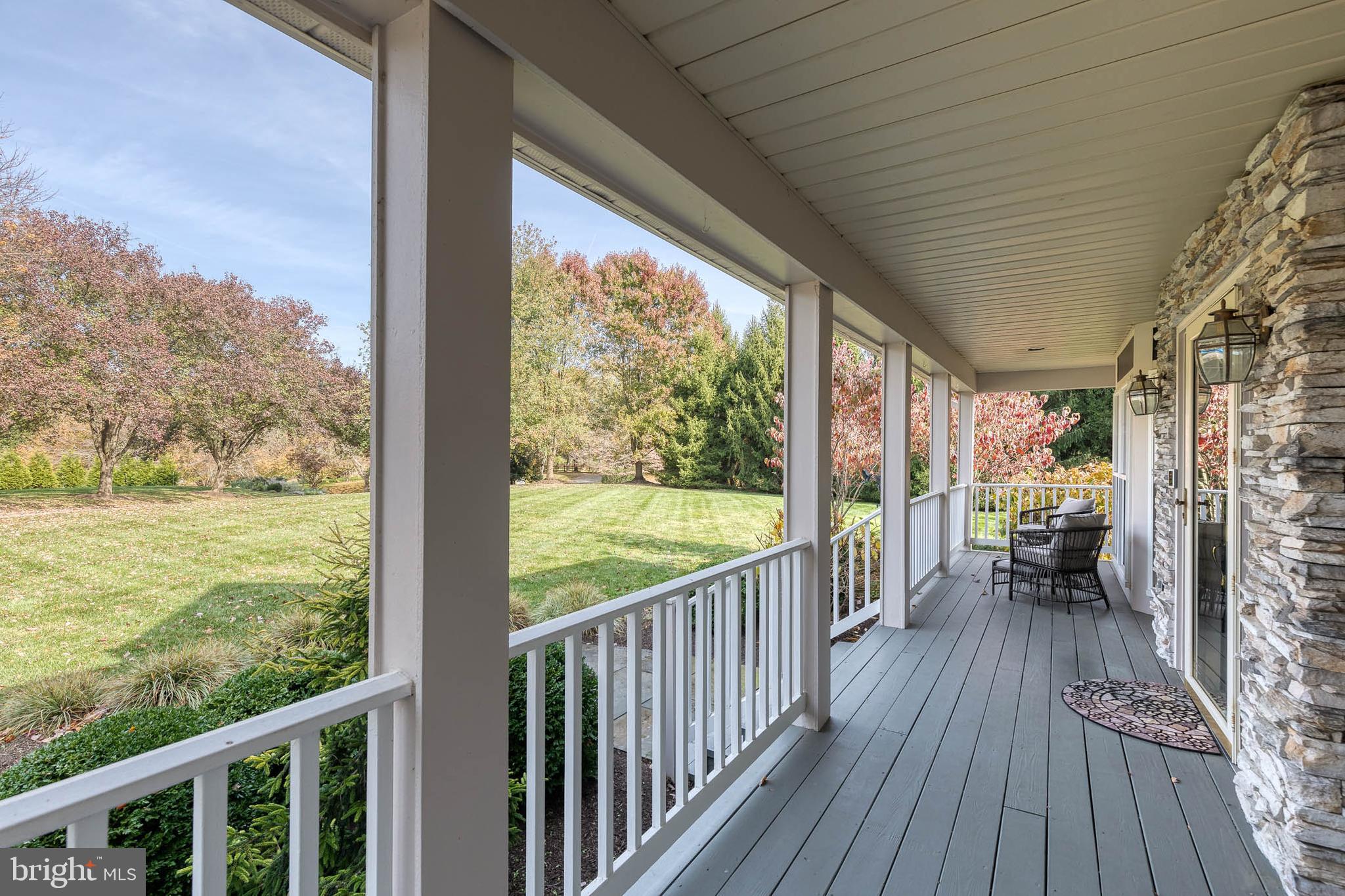 10 DORSET HILL COURT