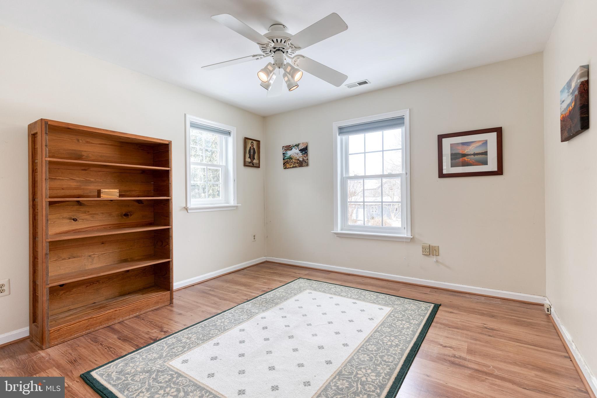 10 DORSET HILL COURT