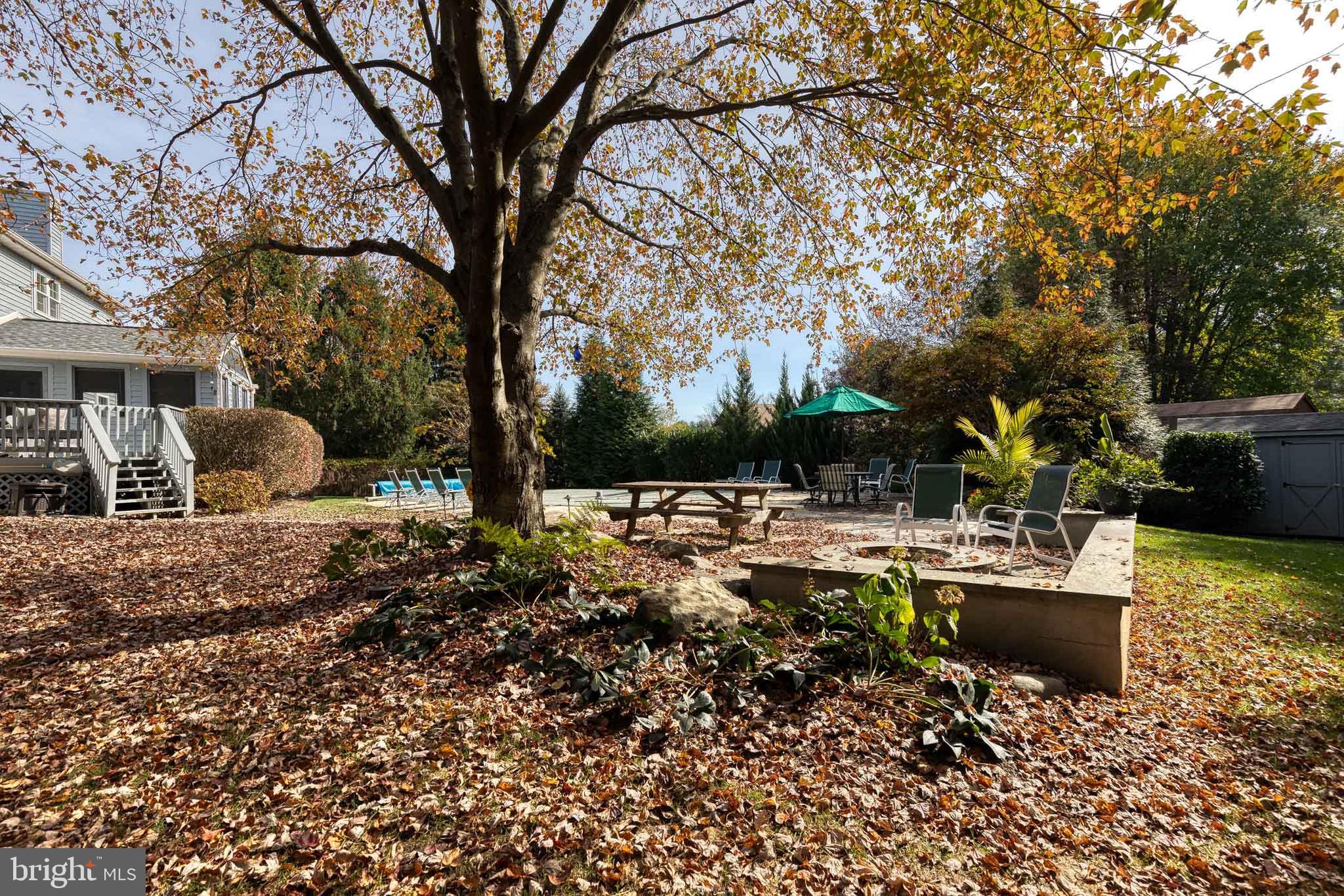 10 DORSET HILL COURT