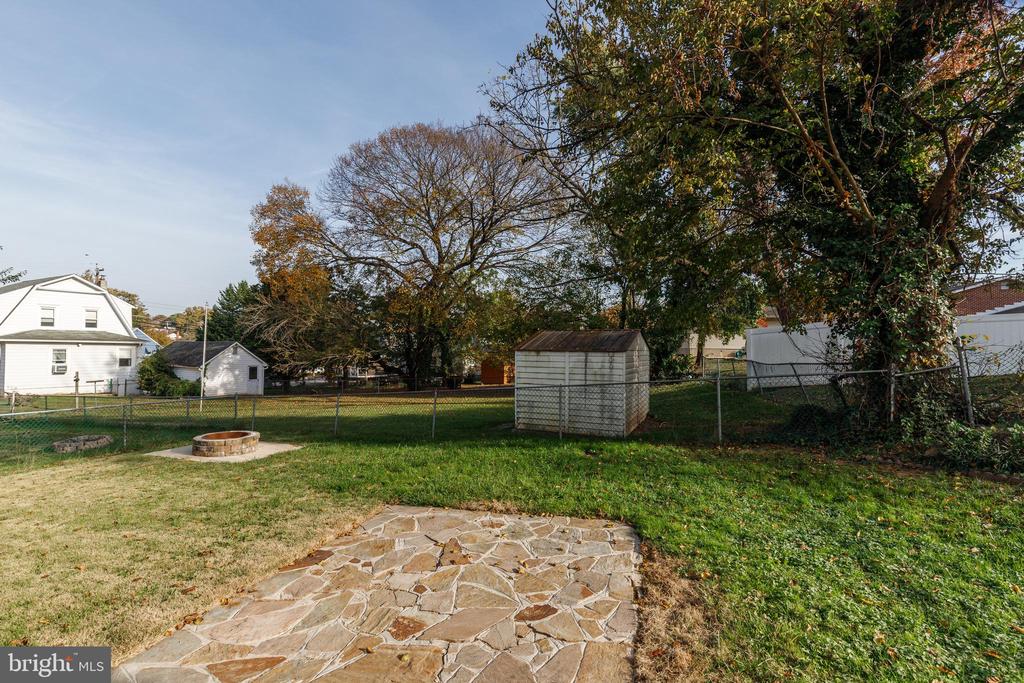 7929 REDMORE ROAD