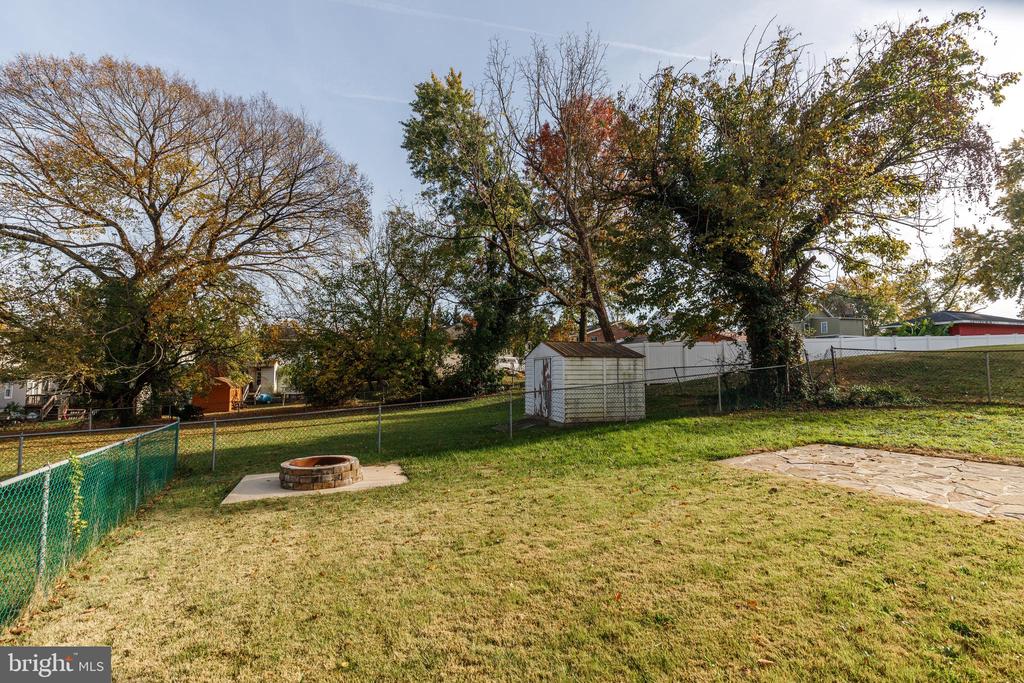 7929 REDMORE ROAD