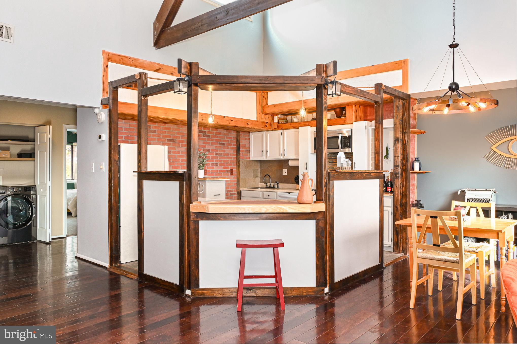 5 WINDBLOWN COURT 301