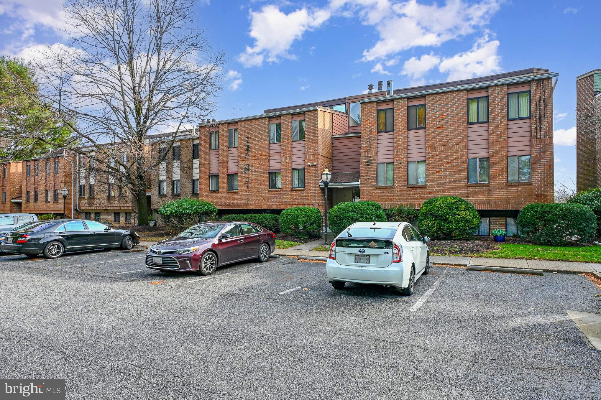 5 WINDBLOWN COURT 301