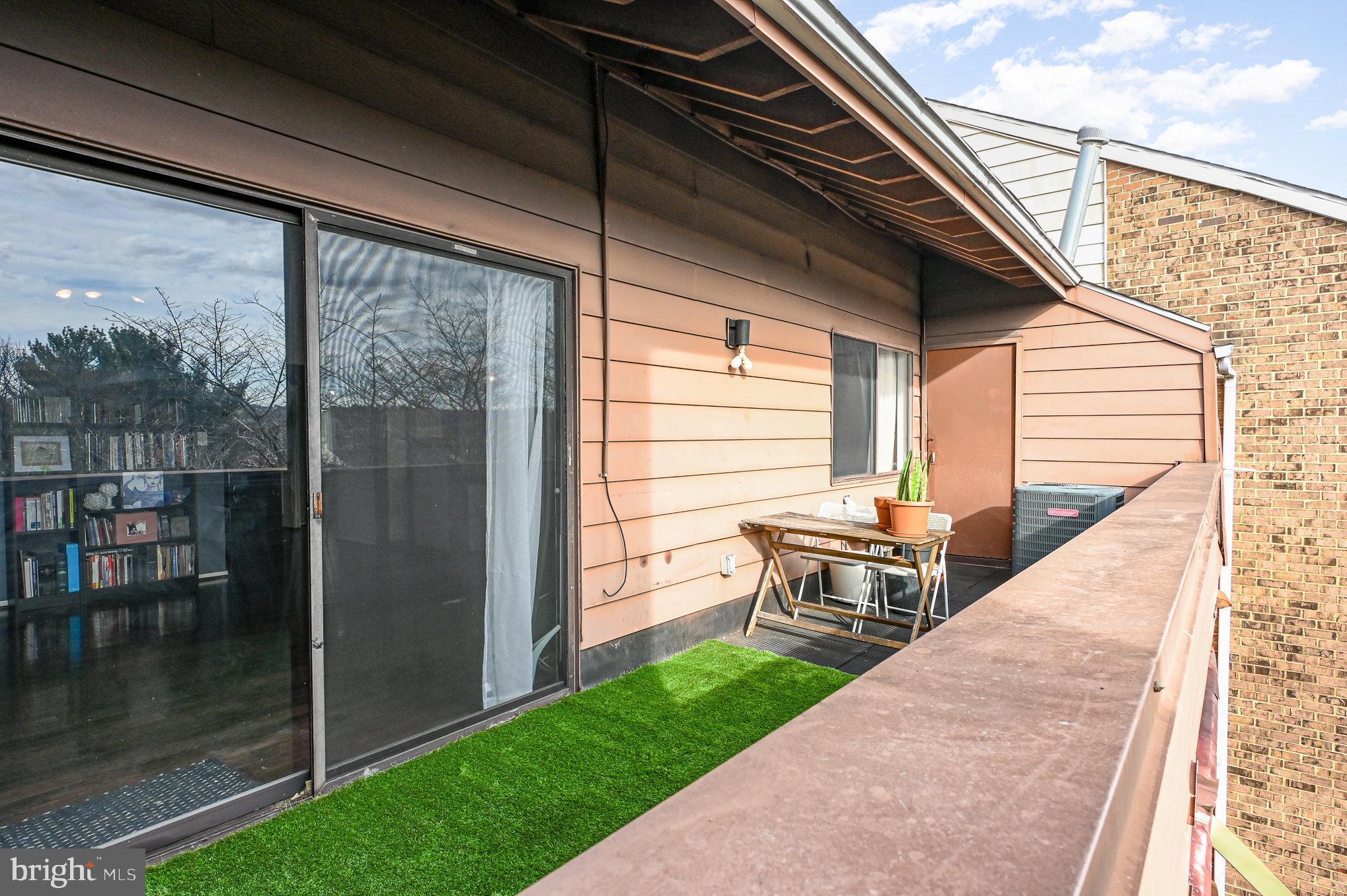 5 WINDBLOWN COURT 301