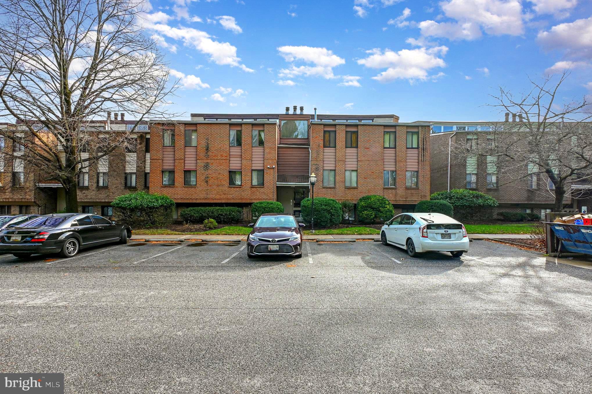 5 WINDBLOWN COURT 301