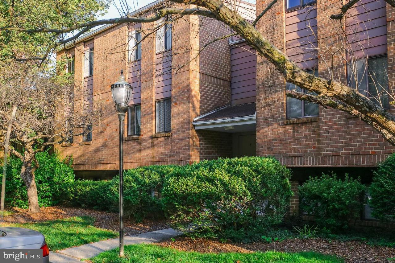 5 WINDBLOWN COURT 301