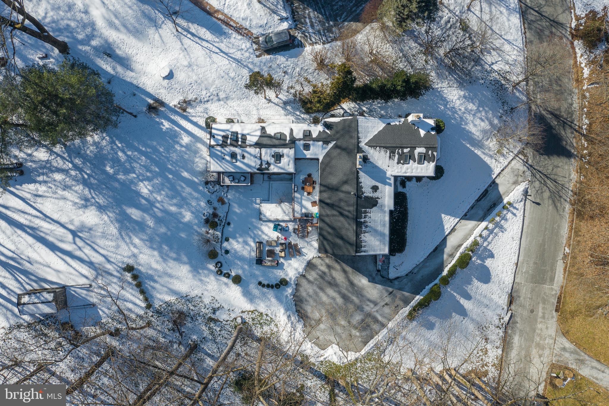 1021 TIMBER TRAIL ROAD