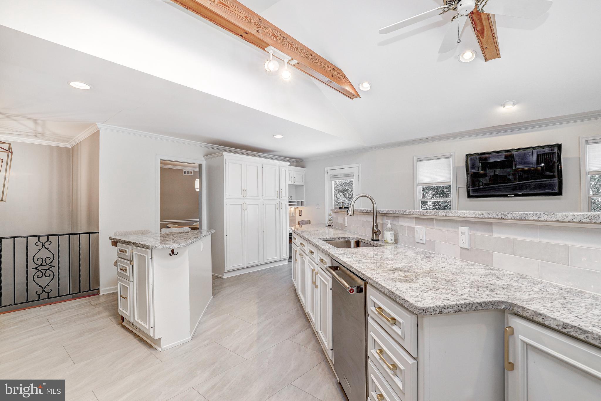 1021 TIMBER TRAIL ROAD