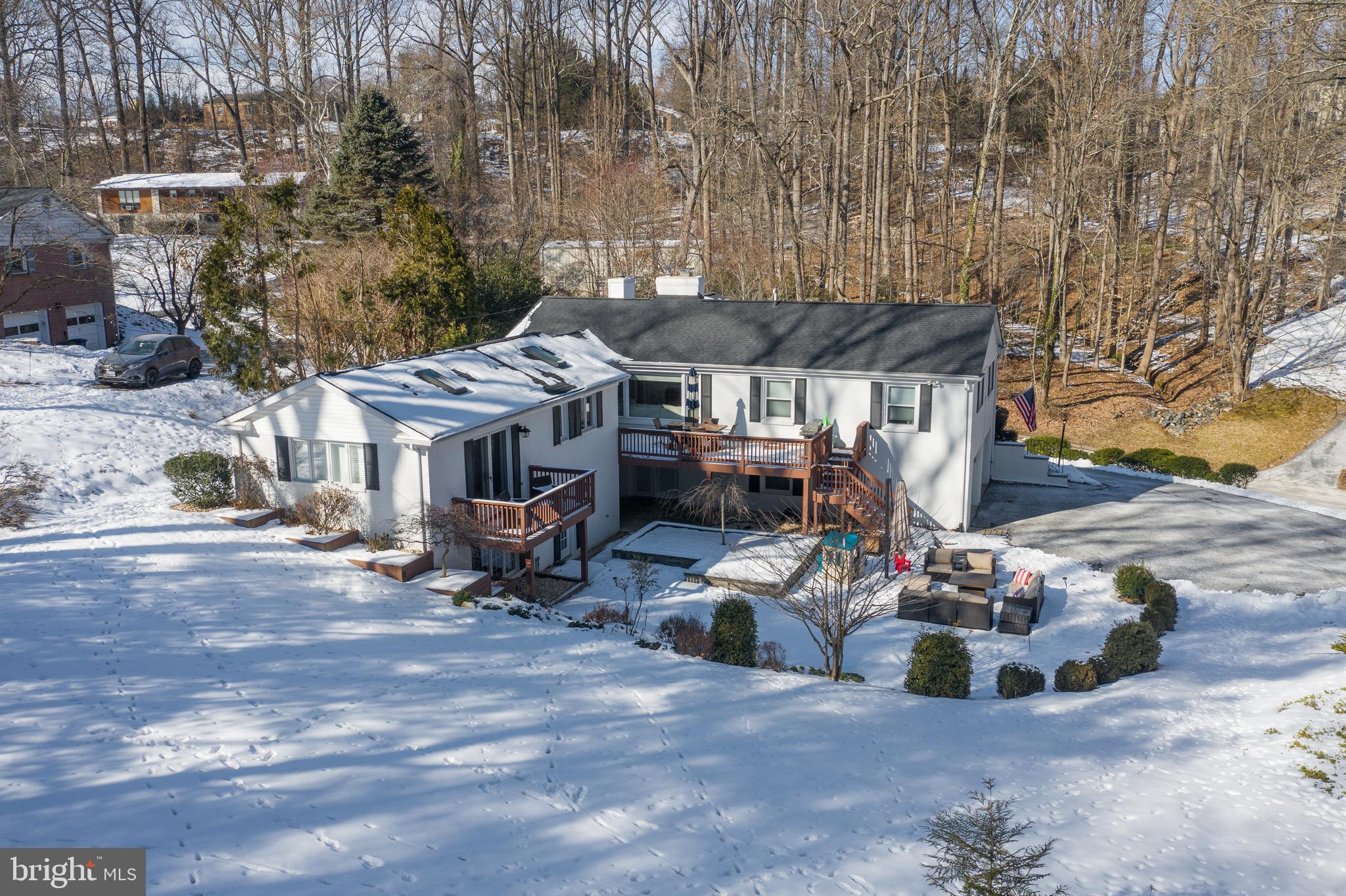 1021 TIMBER TRAIL ROAD