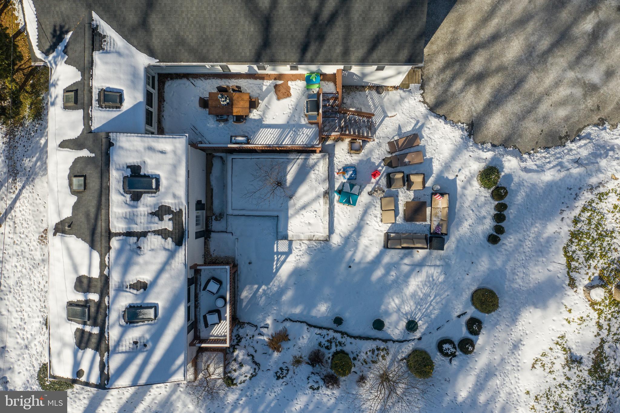 1021 TIMBER TRAIL ROAD