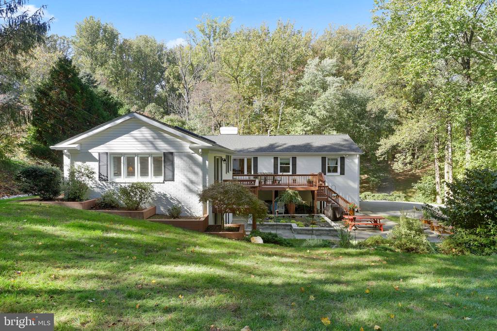 1021 TIMBER TRAIL ROAD