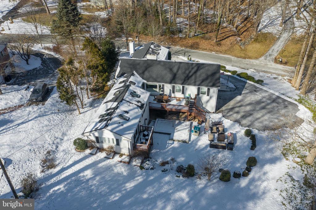 1021 TIMBER TRAIL ROAD