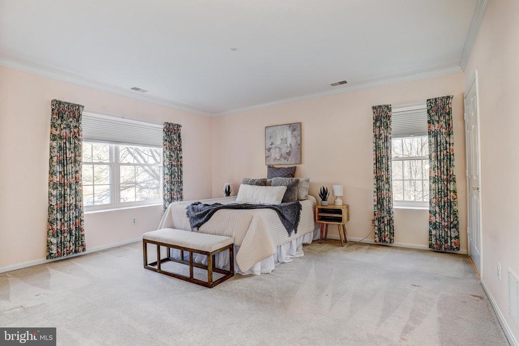 403 PLUMBRIDGE COURT 201