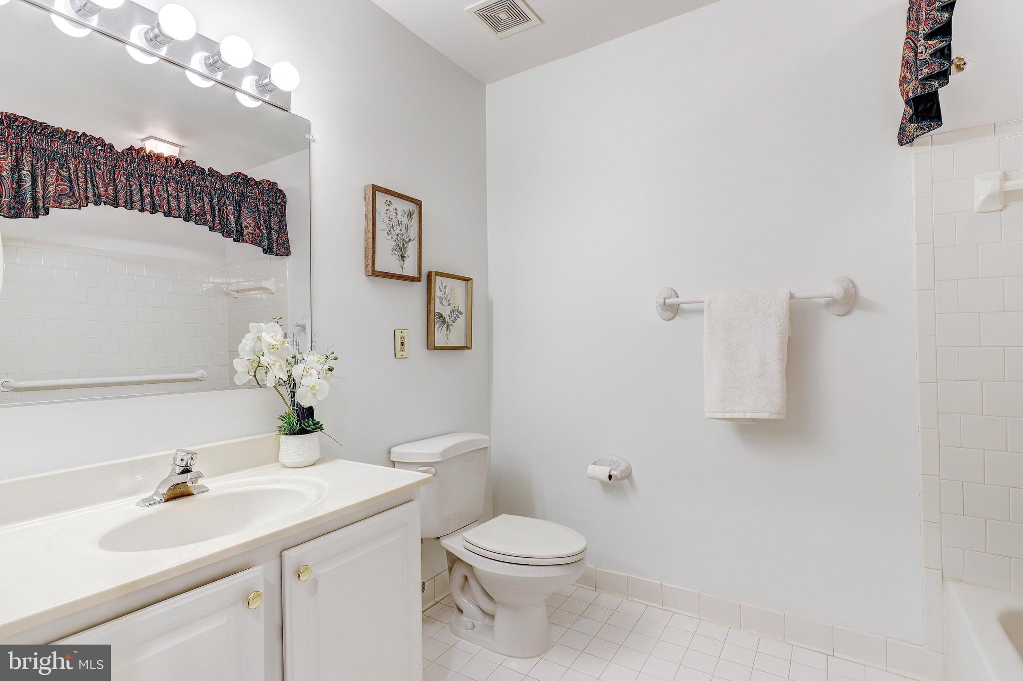 403 PLUMBRIDGE COURT 201