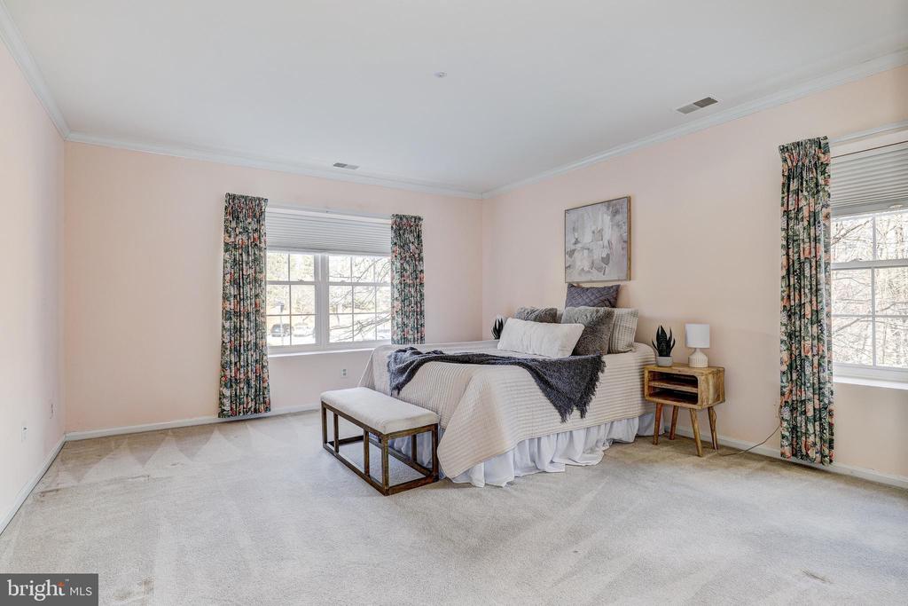 403 PLUMBRIDGE COURT 201