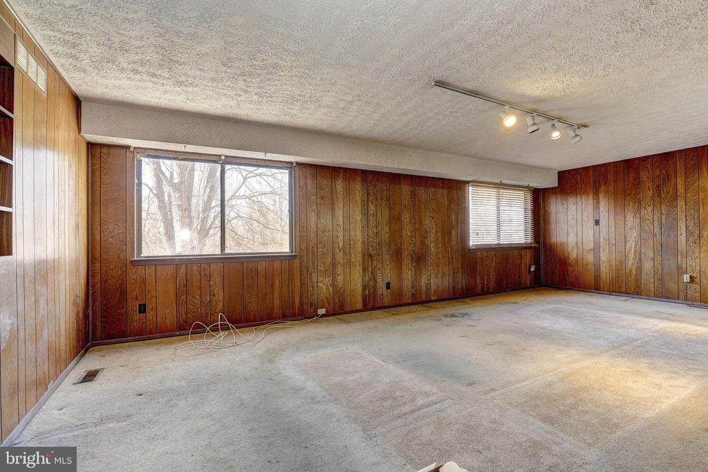 338 BONNIE MEADOW CIRCLE