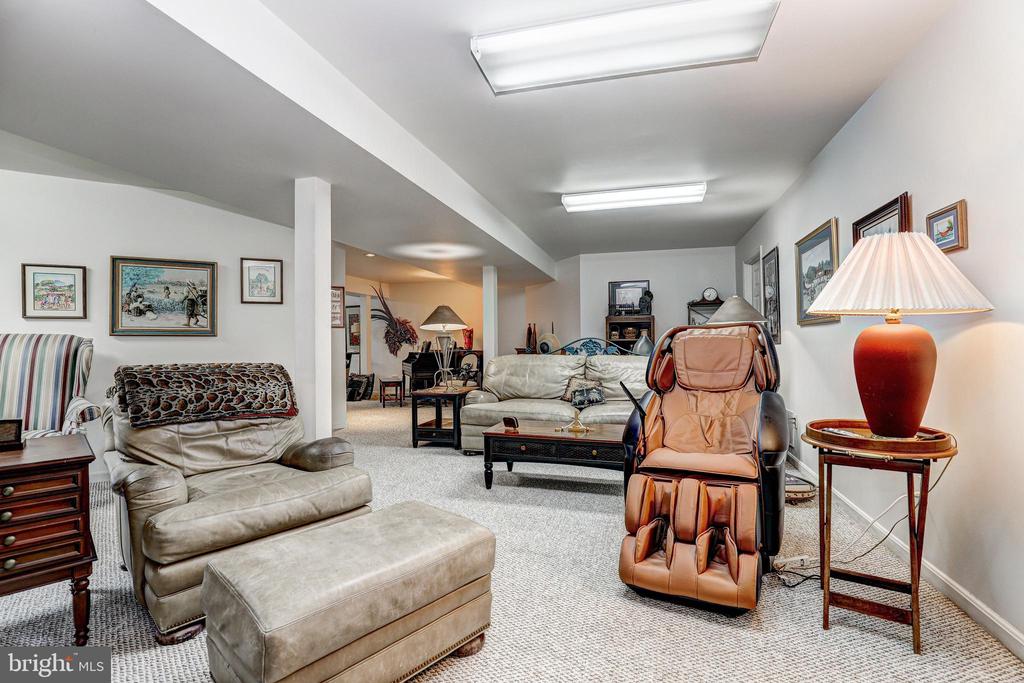 38 STAGS LEAP COURT
