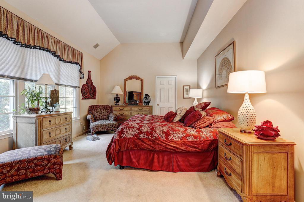 38 STAGS LEAP COURT