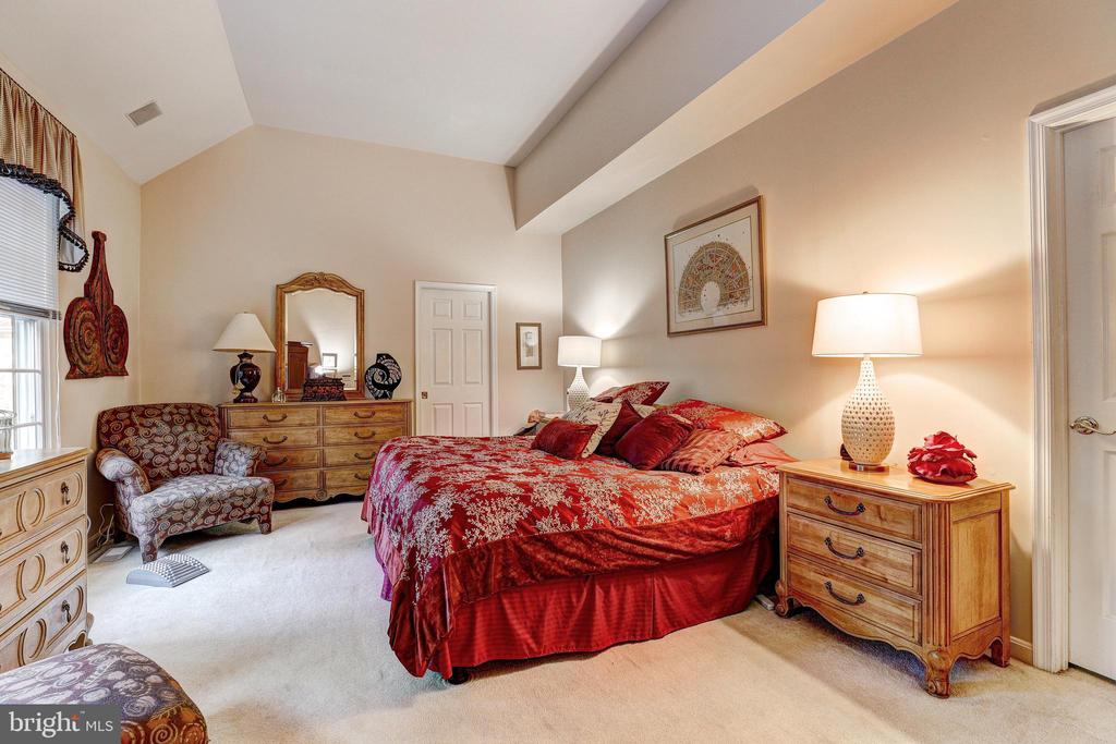 38 STAGS LEAP COURT