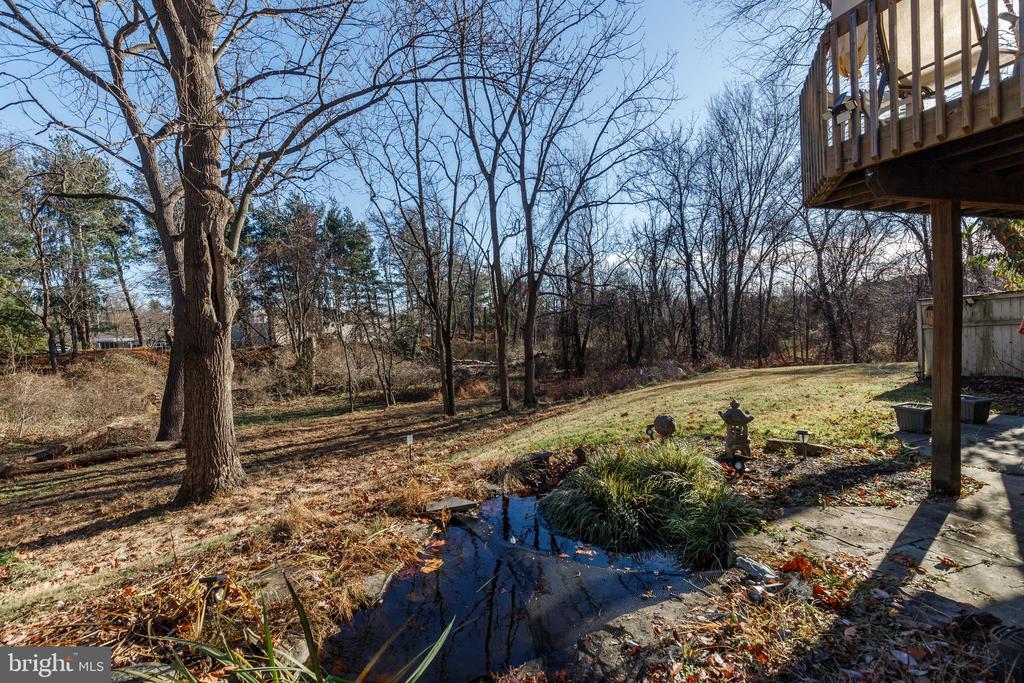 38 STAGS LEAP COURT