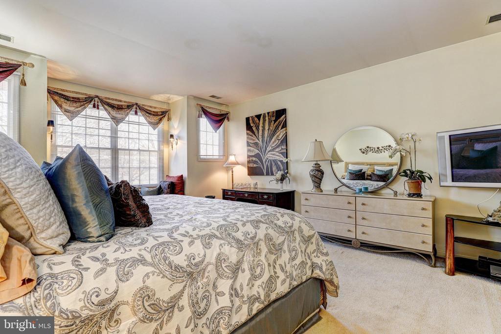 38 STAGS LEAP COURT