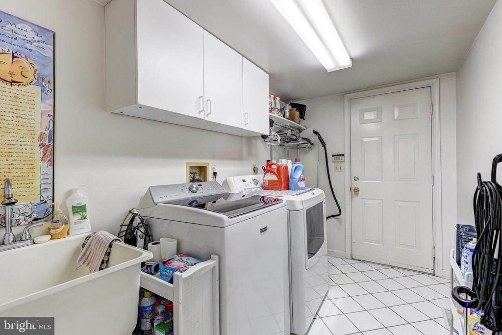 38 STAGS LEAP COURT