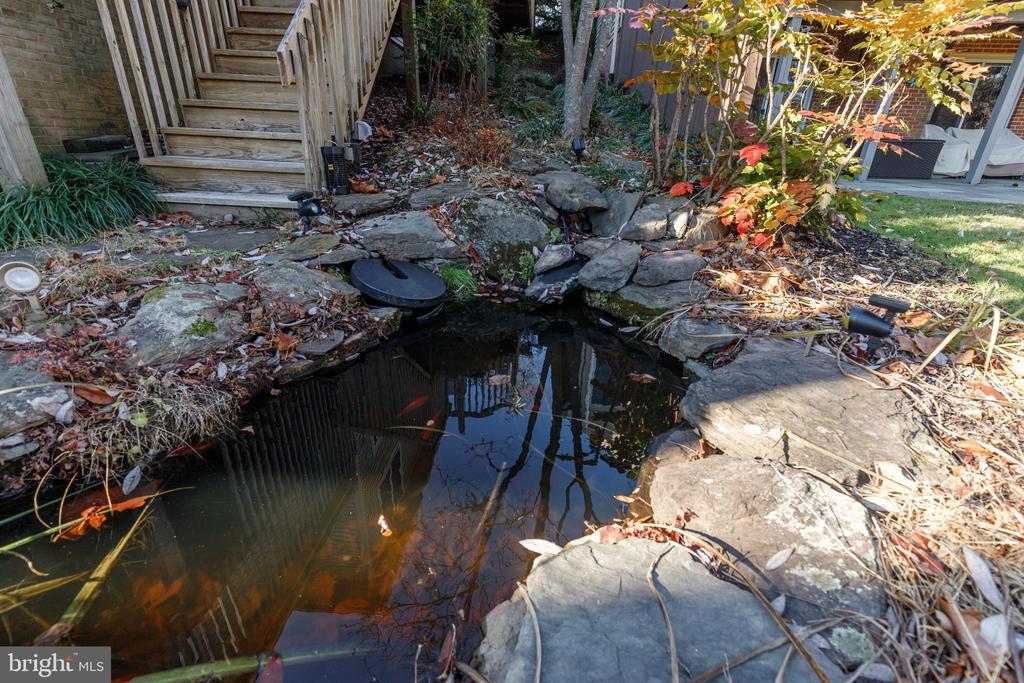 38 STAGS LEAP COURT