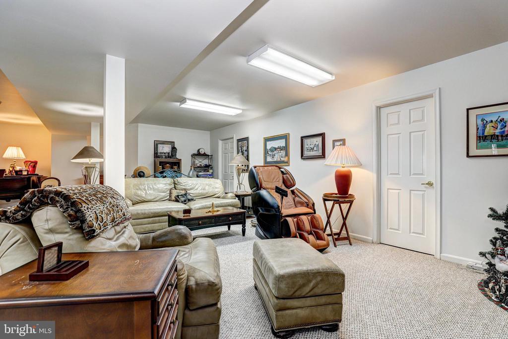38 STAGS LEAP COURT