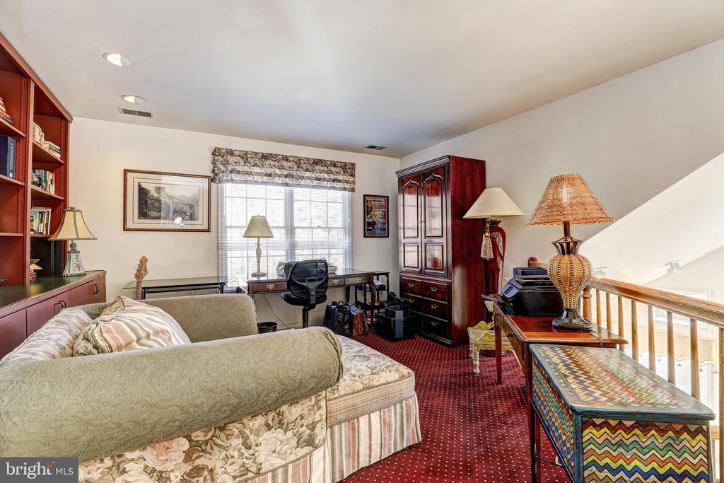 38 STAGS LEAP COURT
