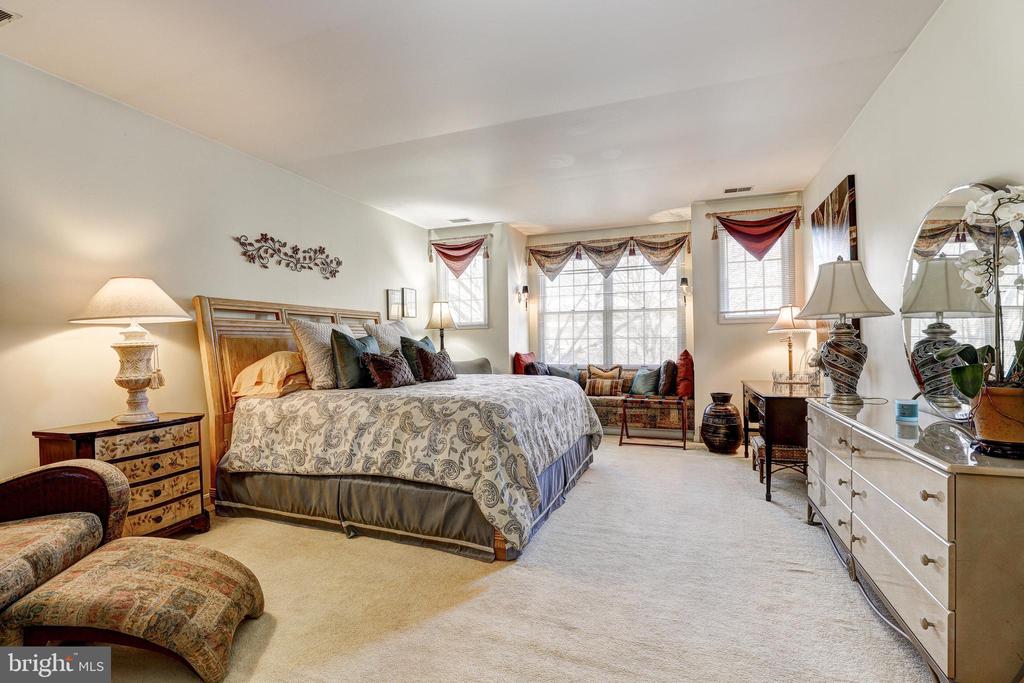 38 STAGS LEAP COURT